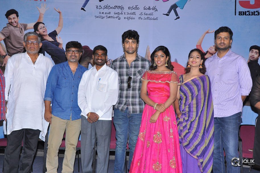 Ami-Thumi-Movie-Pre-Release-Function